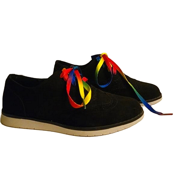 Walk on Rainbows: Size 7 Chelsee Girl Slipper Shoes with Rainbow Laces - Picture 4 of 4